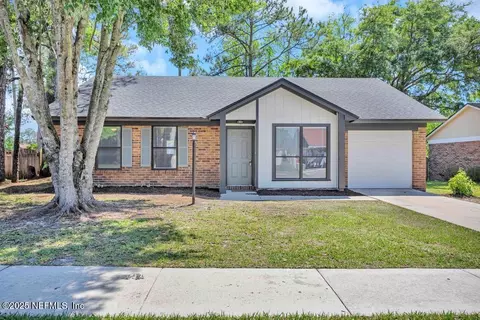 1438 Shearwater Dr, Jacksonville, FL 32218