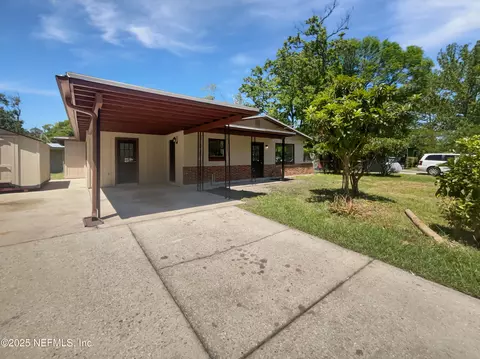 2134 Figaro Ln, Jacksonville, FL 32210