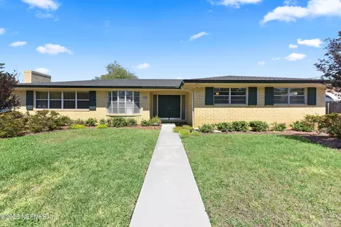3383 Pickwick Dr S, Jacksonville, FL 32257