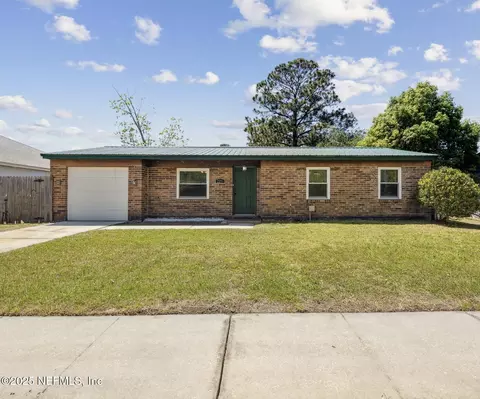 2214 Luana Dr E, Jacksonville, FL 32246