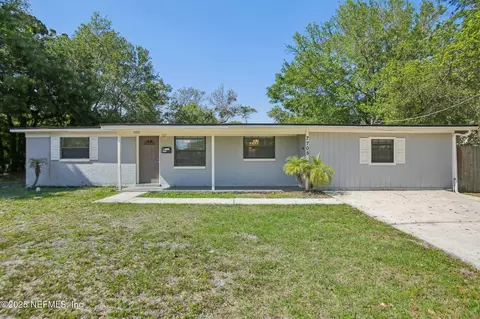 7705 Lauderdale Dr N, Jacksonville, FL 32277