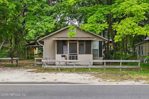 2902 St Johns Ave, Palatka, FL 32177
