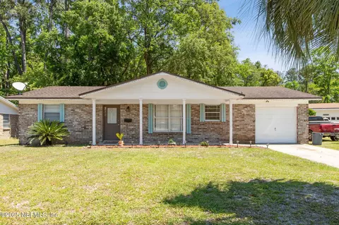 7485 Greenway Dr, Jacksonville, FL 32244