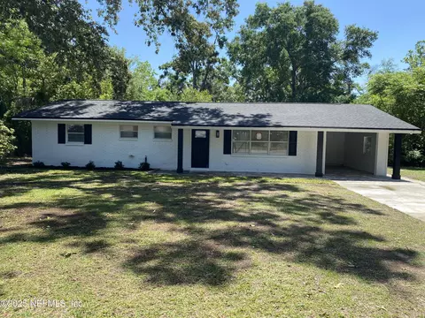 132 SE Tribble St, Lake City, FL 32025