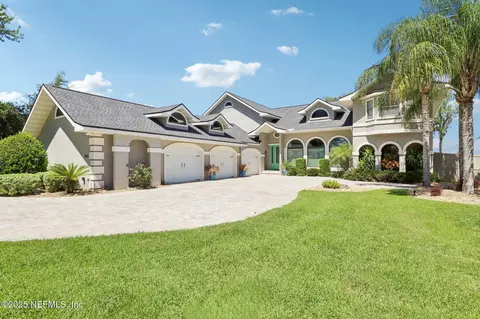 1833 N Lakeshore Dr, Fleming Island, FL 32003