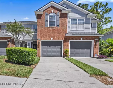 13439 Stone Pond Dr, Jacksonville, FL 32224