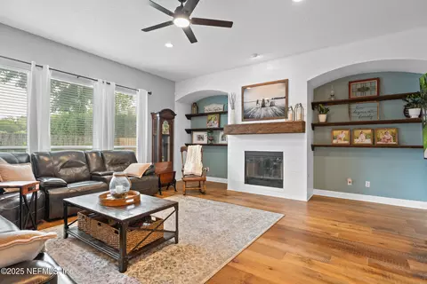 1712 Margarets Walk Rd, Fleming Island, FL 32003