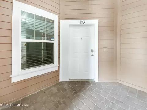 208 Larkin Pl #103, Saint Johns, FL 32259