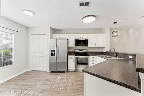 1605 Vineland Cir #B, Fleming Island, FL 32003