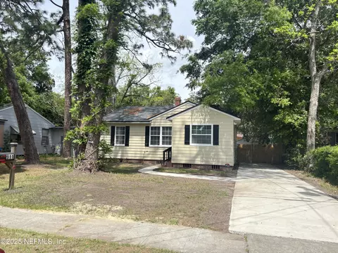 911 Bunker Hill Blvd, Jacksonville, FL 32208