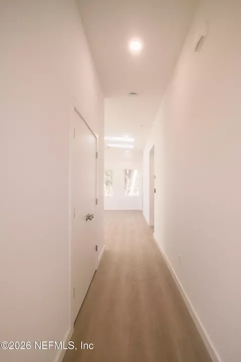 Entry Way - 576 Woodlawn Rd, Saint Augustine, FL 32084 photo 3 of 4