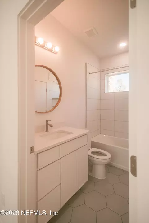 Bath - 572 Woodlawn Rd, Saint Augustine, FL 32084 photo 2 of 2