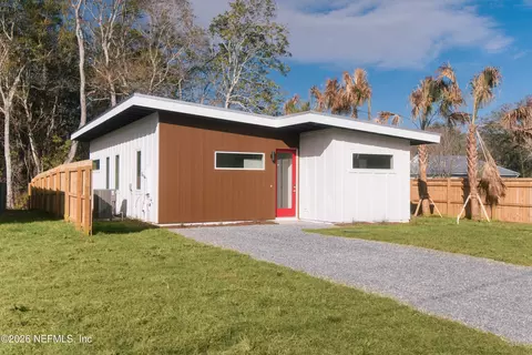 572 Woodlawn Rd, Saint Augustine, FL 32084