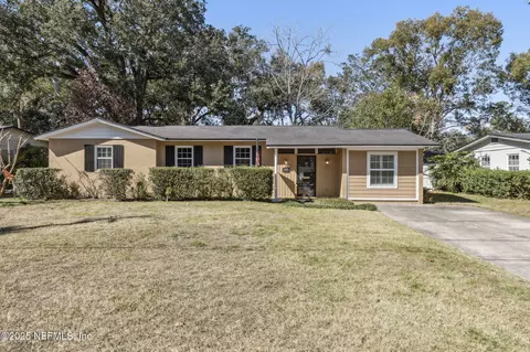 4639 Tanbark Rd, Jacksonville, FL 32210