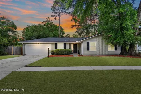 5345 Coronet Dr, Jacksonville, FL 32205
