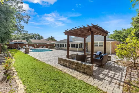 13049 Loblolly Ln N, Jacksonville, FL 32246