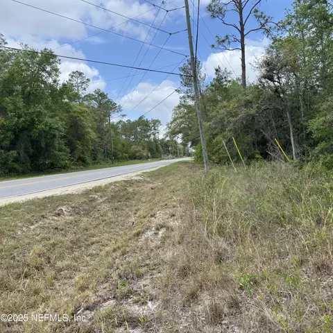 0010 Cordell Ave, Interlachen, FL 32148