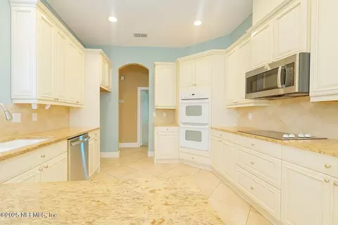 Kitchen - 1897 Hickory Trace Dr, Fleming Island, FL 32003 photo 1 of 2
