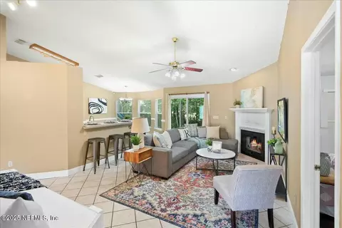 7810 Morgan Hill Ct, Jacksonville, FL 32216