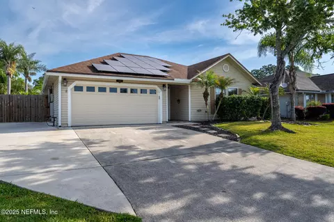 4545 Arrow Wind Ln, Jacksonville, FL 32258