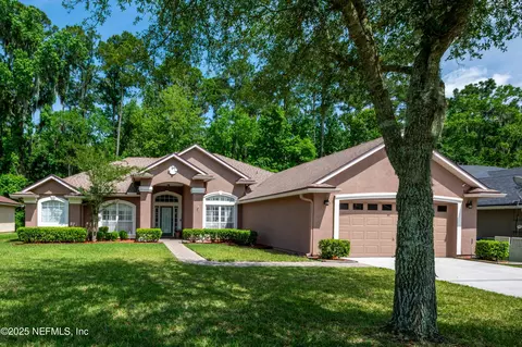 14051 Summer Breeze Dr E, Jacksonville, FL 32218