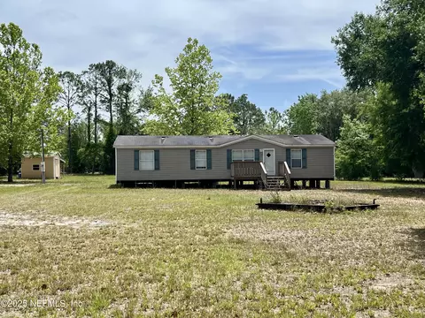 241 St Johns Ave, Satsuma, FL 32189