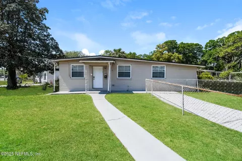 5746 Techwood Dr, Jacksonville, FL 32277