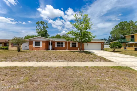 8193 Caravelle Dr, Jacksonville, FL 32244