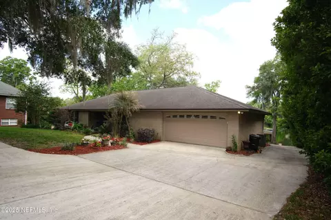 917 Arthur Moore Dr, Green Cove Springs, FL 32043