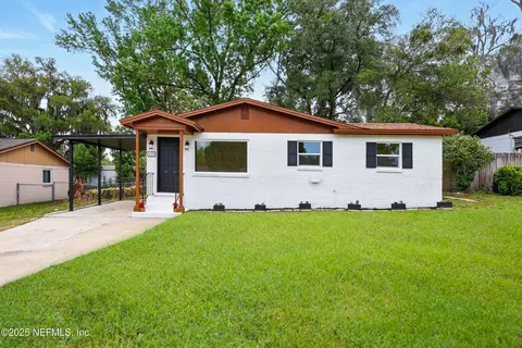 419 Capricorn Ln, Orange Park, FL 32073