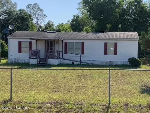 210 Anthony Ave, Interlachen, FL 32148