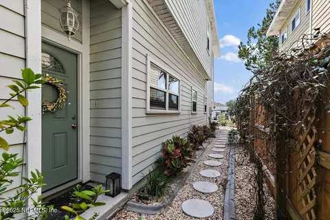 885 6th Ave S, Jacksonville Beach, FL 32250 photo 1