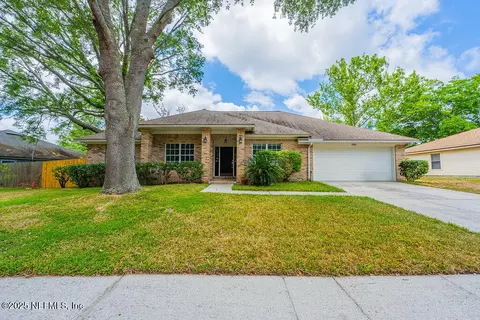 1218 Shallowford Dr E, Jacksonville, FL 32225