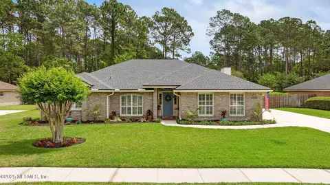 12225 Reedpond Dr E, Jacksonville, FL 32223