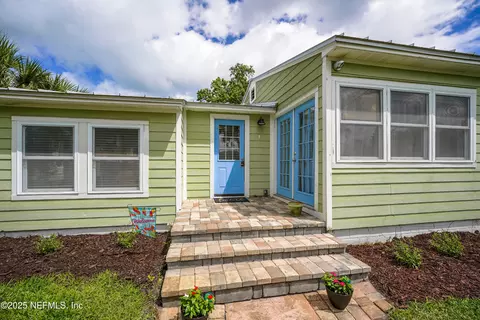 295 Belvedere St, Atlantic Beach, FL 32233