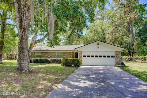1988 Tacoma Dr, Middleburg, FL 32068