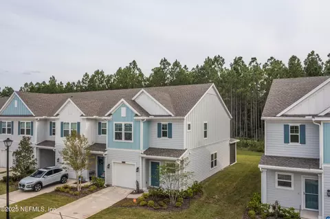 10318 Benson Lake Dr, Jacksonville, FL 32222