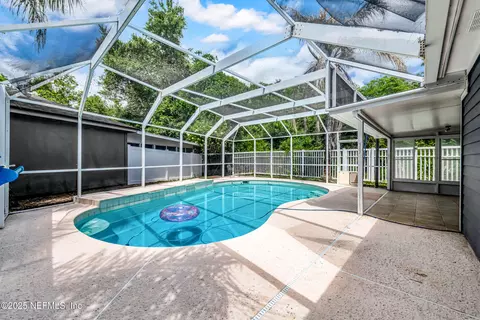 3821 Autumn Leaf Ct, Jacksonville, FL 32246
