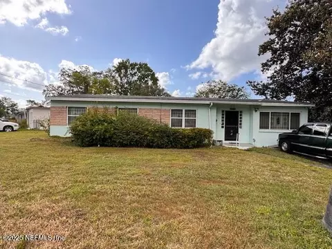 3630 Copper Cir E, Jacksonville, FL 32207