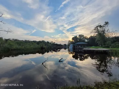 2467 Holly Point Rd E, Orange Park, FL 32073