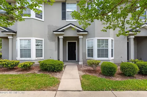 636 Wishing Way Dr, Orange Park, FL 32073