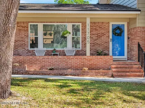 11705 Francis Drake Dr, Jacksonville, FL 32225