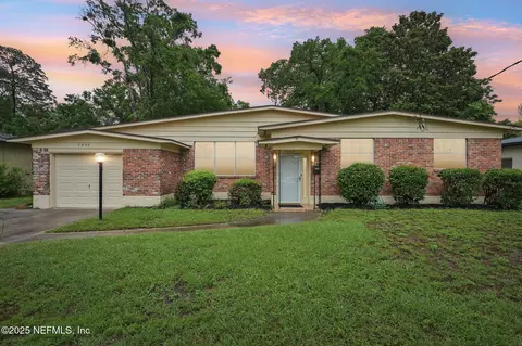 7437 Ortega Hills Dr, Jacksonville, FL 32244