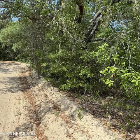 121 Brown St, Interlachen, FL 32148