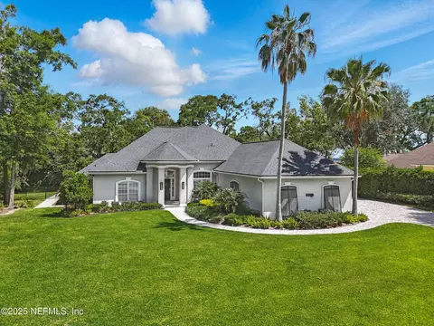 13815 Admirals Bend Dr, Jacksonville, FL 32225