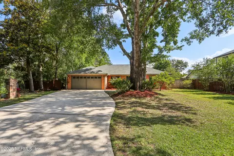400 Harvest Bend Dr, Fleming Island, FL 32003