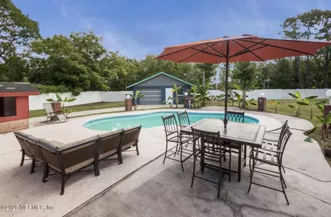 1853 Hawaii Dr E, Jacksonville, FL 32246