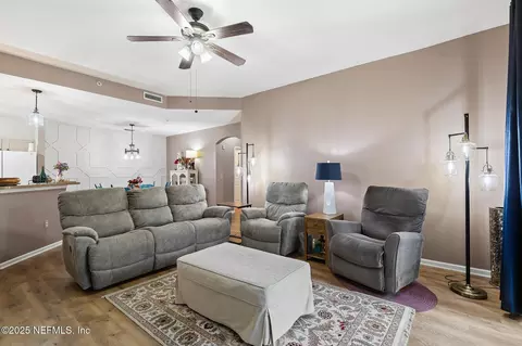 785 Oakleaf Plantation Pkwy #324, Orange Park, FL 32065