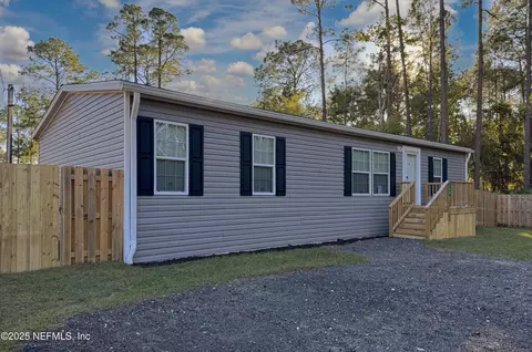 123 Domingo Rd, Satsuma, FL 32189
