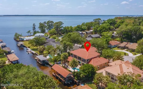 1868 Christopher Point Rd S, Jacksonville, FL 32217